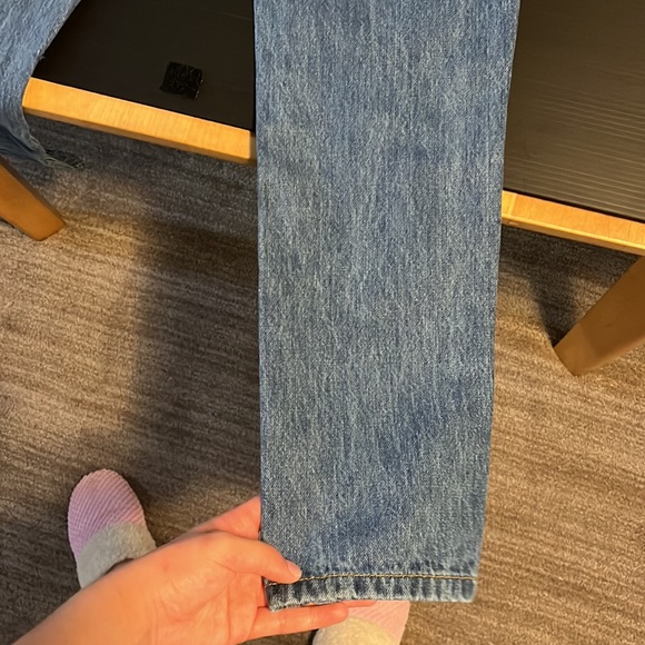 Tall classic high rise distressed mom jean in vintage blue - Picture 8 of 8